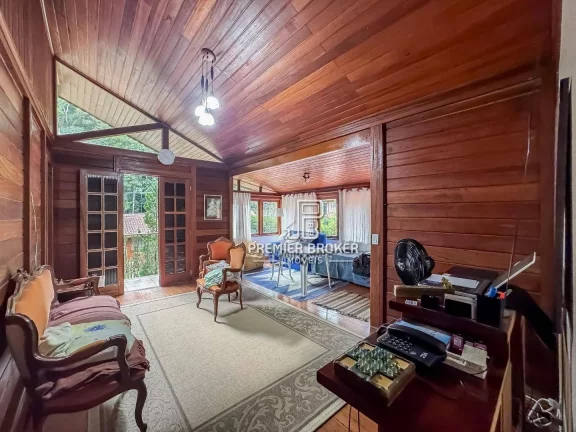 Imagem Casa à venda, 340 m² por R$ 990.000,00 - Comary - Teresópolis/RJ