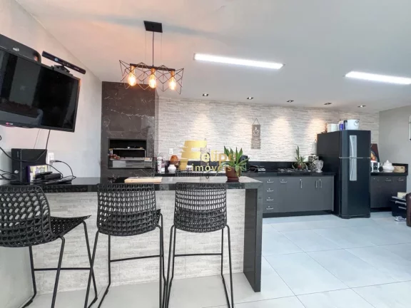 Imagem EXCELENTE OPORTUDADE CASA DUPLEX DE 05 QUARTOS E UMA SUÍTE MASTER NO BAIRRO REPÚBLICA EM VITÓRIA/ES!