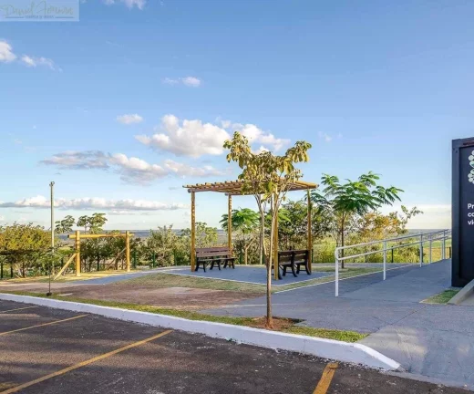 Imagem Lote com fundo e vista livre para a reserva na Travessa Orquídeas