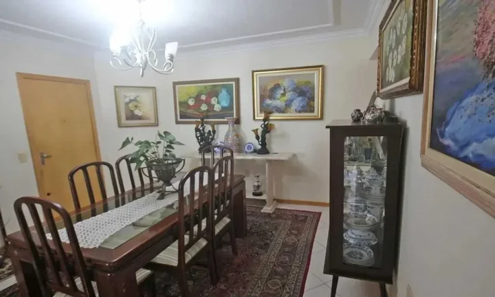Imagem Apartamento quadra mar com 3 dormitórios sendo 1 suíte e 1 vaga de garagem em Balneário Camboriú/SC