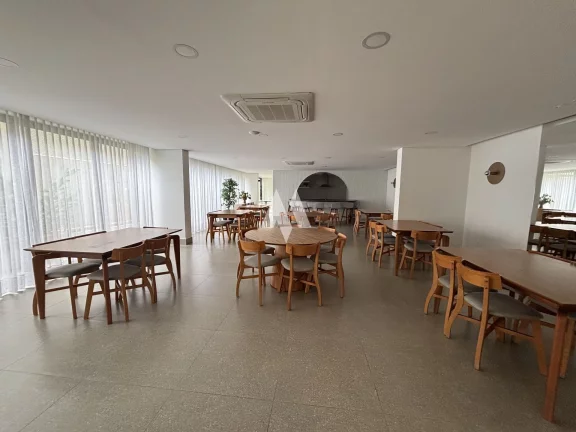 Imagem Apartamento à Venda com 2 dormitórios e vaga demarcada em José Menino, Santos/SP