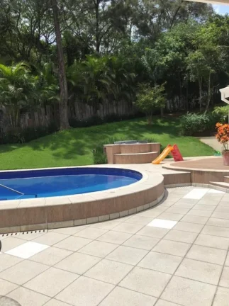 Imagem Casa no Res. Alpha 10 - 597m²