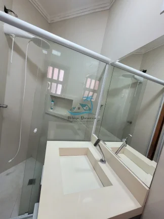 Imagem Sobrado em condomínio fechado com 3 dormitórios à venda no Itaguá em Ubatuba