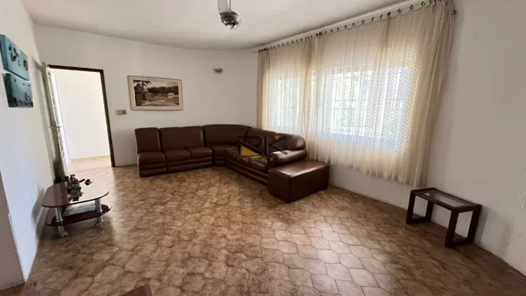 Imagem Casa à venda no bairro do Itaguá com 3 dormitórios,sala de estar e varanda