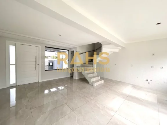 Imagem Ótimo sobrado geminado localizado no bairro Glória, próximo a Panificadora Blupão. Conta com 117...