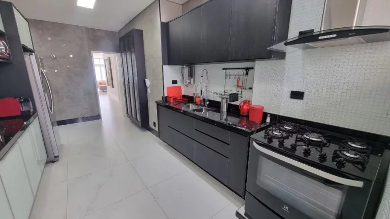 Imagem Apartamento com 4 dormitórios à venda, 190 m² - Pitangueiras - Guarujá/SP