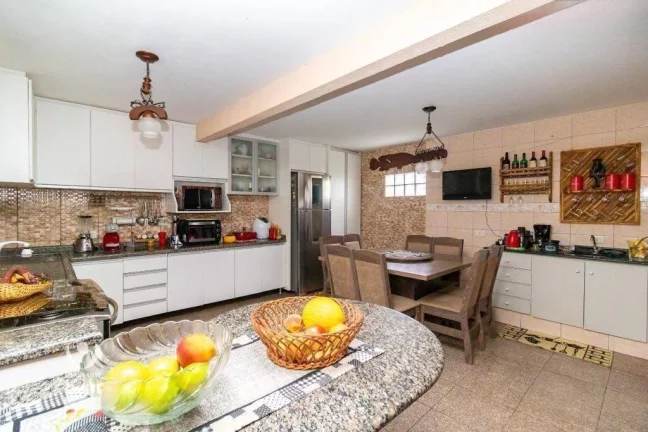 Imagem Sobrado com 398 m², 4 quartos (2 suítes) à venda por R$ 1.300.000 - Bacacheri - Curitiba/PR