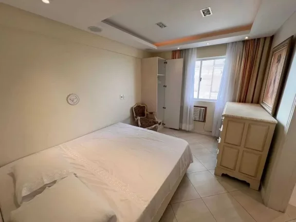 Imagem Apartamento frente mar com 3 suítes e 4 vagas de garagem em Balneário Camboriú