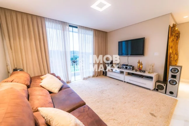 Imagem Luxuosa Casa no Cond. Quintas do Sol com 4 Suítes e 430m²
