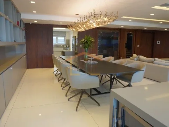Imagem Apartamento de alto padrão, 297m², porteira fechada, 3 dormitórios, sendo 3 suites, 1 com hidroma...