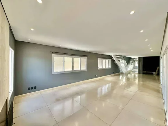 Imagem Cond. Golf Village - Impecável, 4 dorms / 2 suítes, gourmet, piscina!