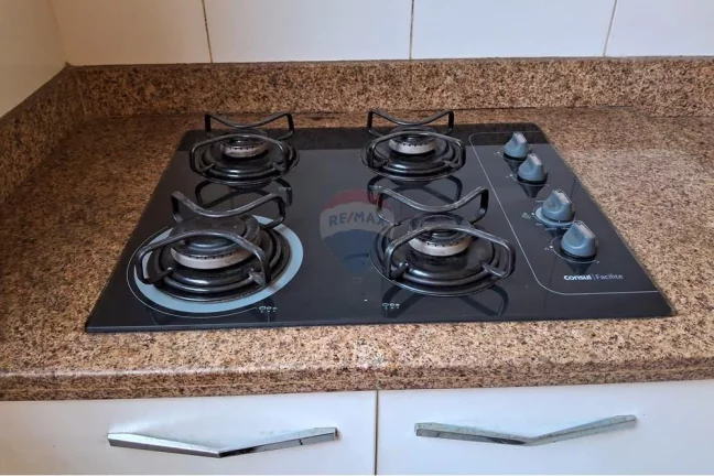 Imagem Casa em condomínio fechado,três dormitórios.