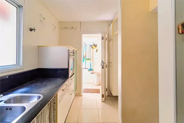 Imagem Casa à venda com 3 quartos, sendo 1 suíte, no condomínio Villa Bella, São Paulo - SP