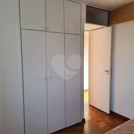 Imagem Apartamento à venda com 2 quartos no condomínio Edifício Guaracá, São Paulo - SP