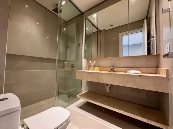 Imagem Apartamento com 4 suítes e 3 vagas de garagem na Praia Brava - Itajaí