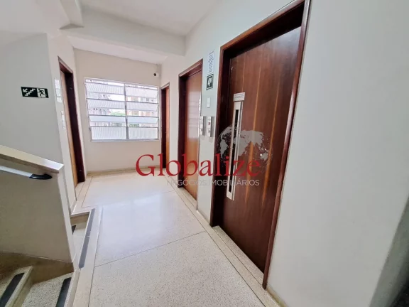 Imagem Apartamento à venda com 43m², 1 quarto, elevador, quadra da praia e garagem por R$320.000,00