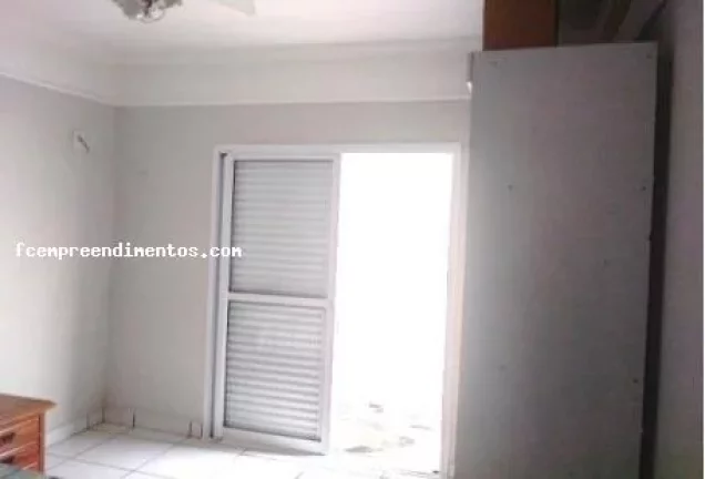 Imagem Casa para Venda em Limeira, Parque Hippolyto, 2 dormitórios, 1 suíte, 2 banheiros, 2 vagas