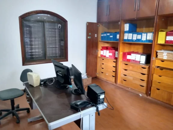Imagem Sobrado com 2 dormitórios à venda, 356 m² por R$ 1.000.000,00 - Centro - Poá/SP