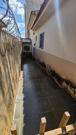 Imagem Casa à venda no bairro São Francisco em Patos de Minas – 4 quartos, suíte, 255m² de área construída