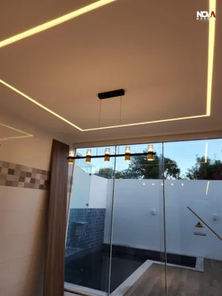 Imagem Esta magnífica casa oferece 5 suítes, sendo 1 suíte master com closet e banheira, perfeita para q...