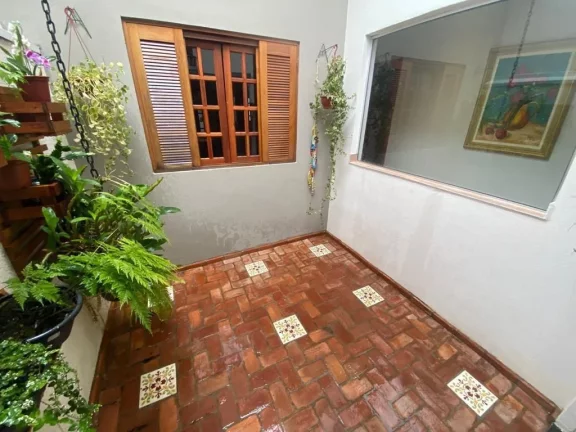 Imagem Casa com 3 dormitórios à venda, 96 m² por R$ 600.000,00 - Villa Branca - Jacareí/SP