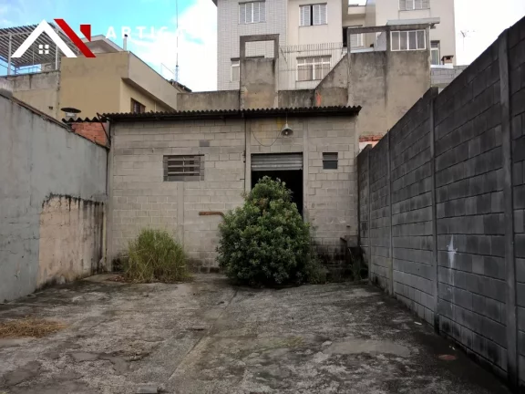 Imagem Galpão Comercial de Excelente Localização na Vila Bertioga: 2 Salas, 2 Banheiros, 6 Vagas - 250m² - São Paulo-SP