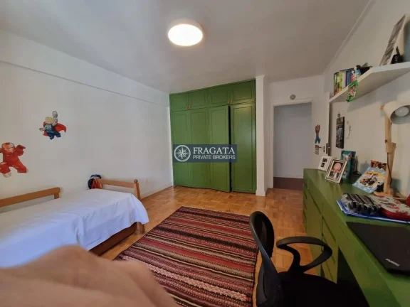 Imagem Apartamento Jardim Paulista Reformado - 230M², 3 Dorms, 1 Suíte, 2 Vagas Determinadas, Varanda, Armários Embutidos, Despensa, Split.