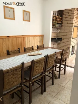Imagem Sobrado para Venda em São José dos Pinhais, Costeira, 3 dormitórios, 1 suíte, 3 banheiros, 1 vaga