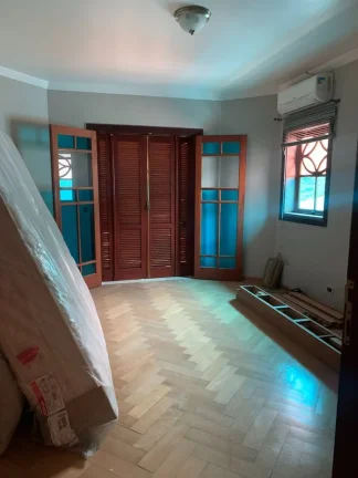 Imagem Casa no TAMBORÉ - 750m²