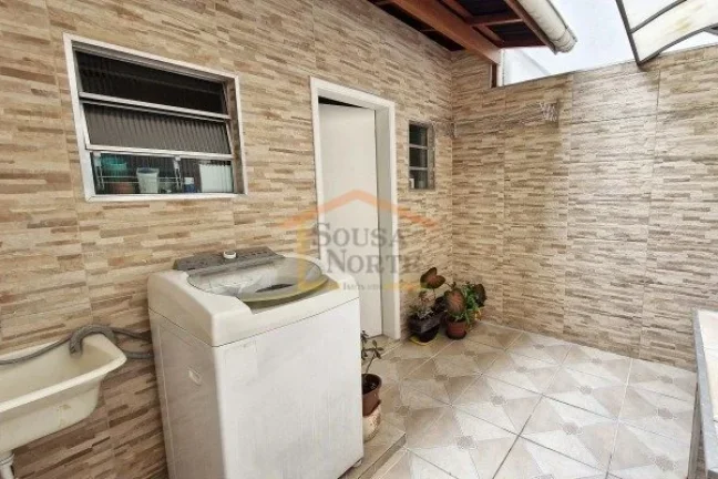 Imagem Casa em vila com 140m² de área construída. O imóvel é um sobrado com 2 dormitórios bem distrib...
