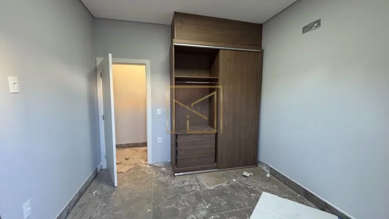 Imagem Casa com 3 dormitórios, sendo 1 suítes para alugar no Condomínio do Parque Olívio Franceschini em Hortolândia