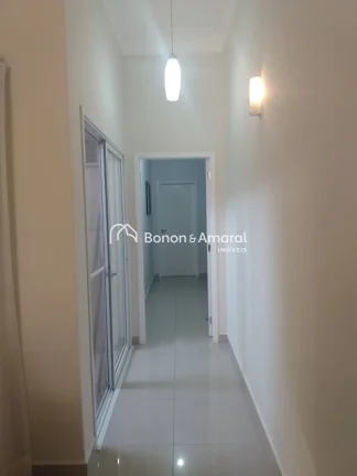 Imagem Esta casa no Condomínio Residencial Aurora em Paulínia-SP tem uma área construída de 230m² em u...