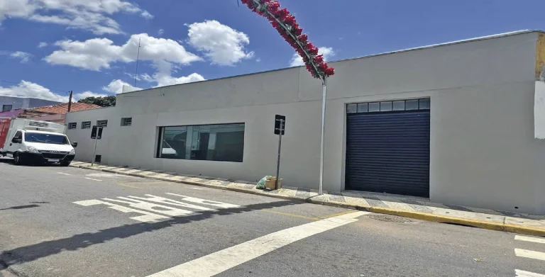 Imagem Salão p/ locação no Lavapés - 150m² / Fluxo intenso