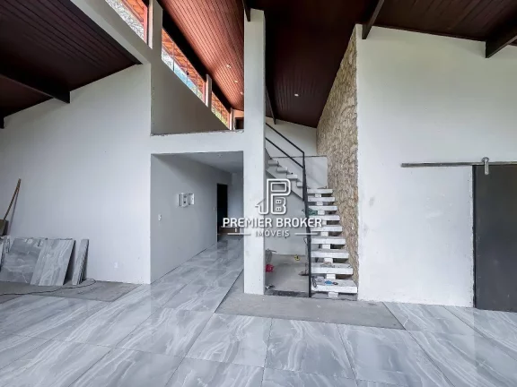 Imagem Casa com 5 dormitórios à venda, 350 m² por R$ 1.350.000,00 - Córrego das Pedras - Teresópolis/RJ