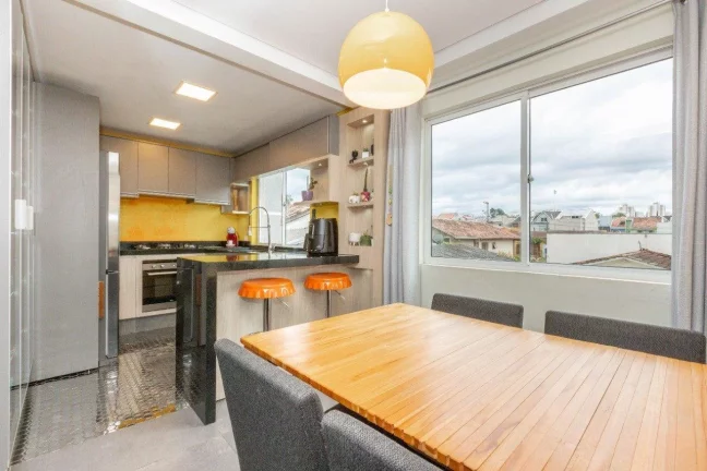 Sobrado em condominio no Campo Comprido Curitiba