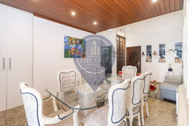 Imagem Casa à venda em São Paulo - Ipiranga: 3 quartos, 2 salas, 2 banheiros, 2 vagas de garagem, 150m². Imperdível!