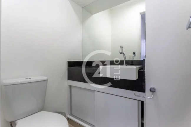Imagem Apartamento com 3 suítes totalmente reformado na melhor rua do Campo Belo