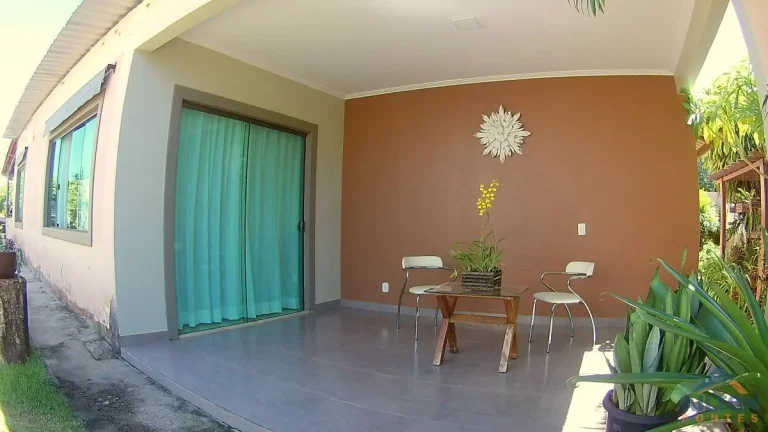 Imagem Linda Casa Linear com 4 Quartos e 1120m2 de Área Total à Venda no Bairro Perocão - Guarapari/ES