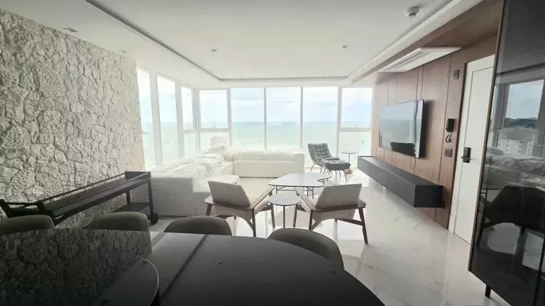 Imagem Apartamento vista mar com 4 suítes e 4 vagas de garagem em Balneário Camboriú/SC