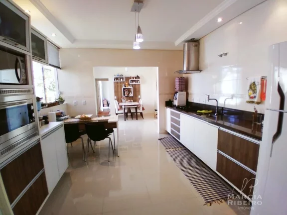 Imagem Casa Aconchegante com 3 dormitórios, sendo 2 suítes