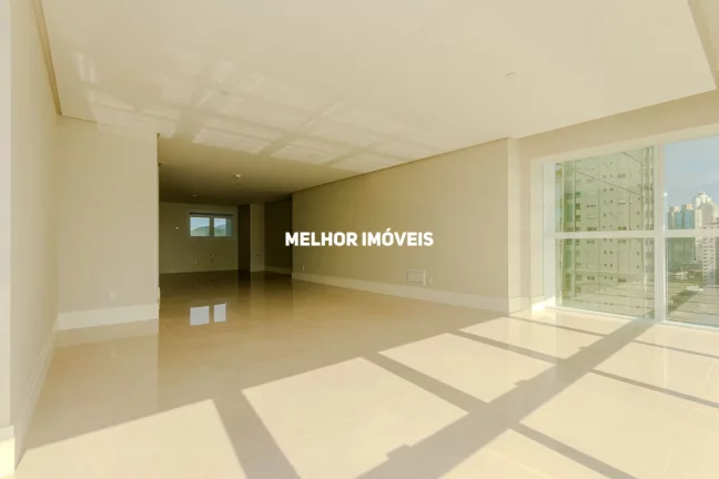 Imagem Apartamento frente mar com 4 dormitórios e uma vista maravilhosa de Balneário Camboriú - SC
