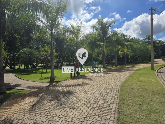 Imagem Terreno de 1.119 metros a venda em excelente condomínio com Lagos