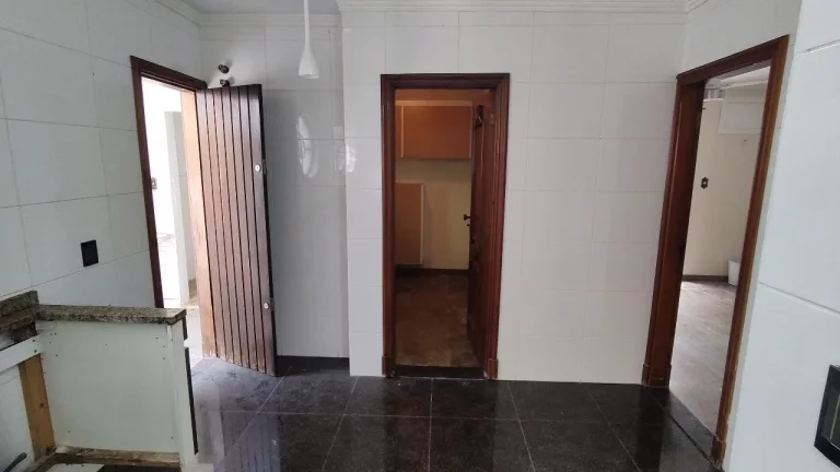 Imagem Sobrado COMERCIAL em SANTOS - SP, PONTA DA PRAIA