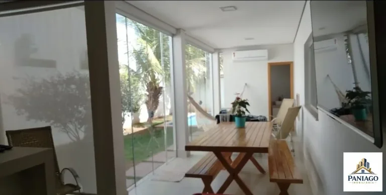 Imagem Casa Porteira Fechada no Belvedere I