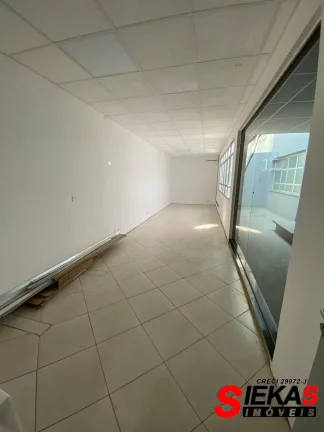 Imagem Ponto Comercial para Locação no Tatuapé, São Paulo-SP - 8 Salas, 8 Banheiros, 235m² de Área