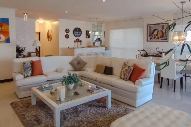 Imagem Apartamento com 4 dormitórios à venda, 200 m² por R$ 1.600.000,00 - Pitangueiras - Guarujá/SP