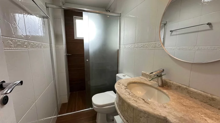 Imagem Apartamento com 3 dormitórios sendo 1 suíte e 1 vaga de garagem em Balneário Camboriú/Sc