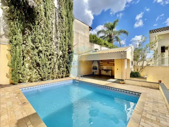 Imagem Casa em Condomínio a Venda no bairro Granja Viana - Cotia, SP