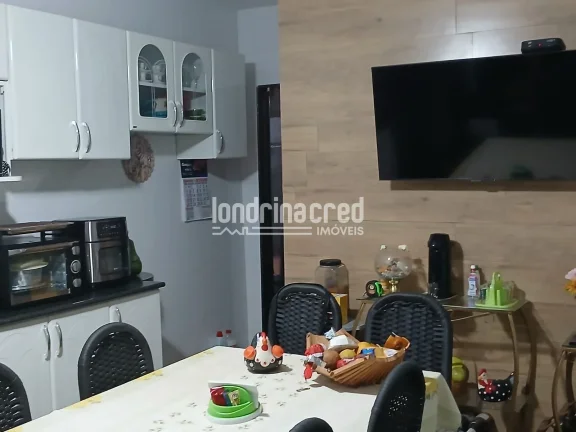 Imagem Ótima Casa no Conjunto Maria Cecília: 3 Dormitórios, 1 Suíte, 8 Placas Solares e 174m² de Construção em Terreno de 200m² – Aproveite essa Oportunidade!