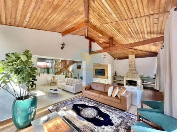Imagem Casa em Condomínio a Venda no bairro Granja Viana - Carapicuíba, SP
